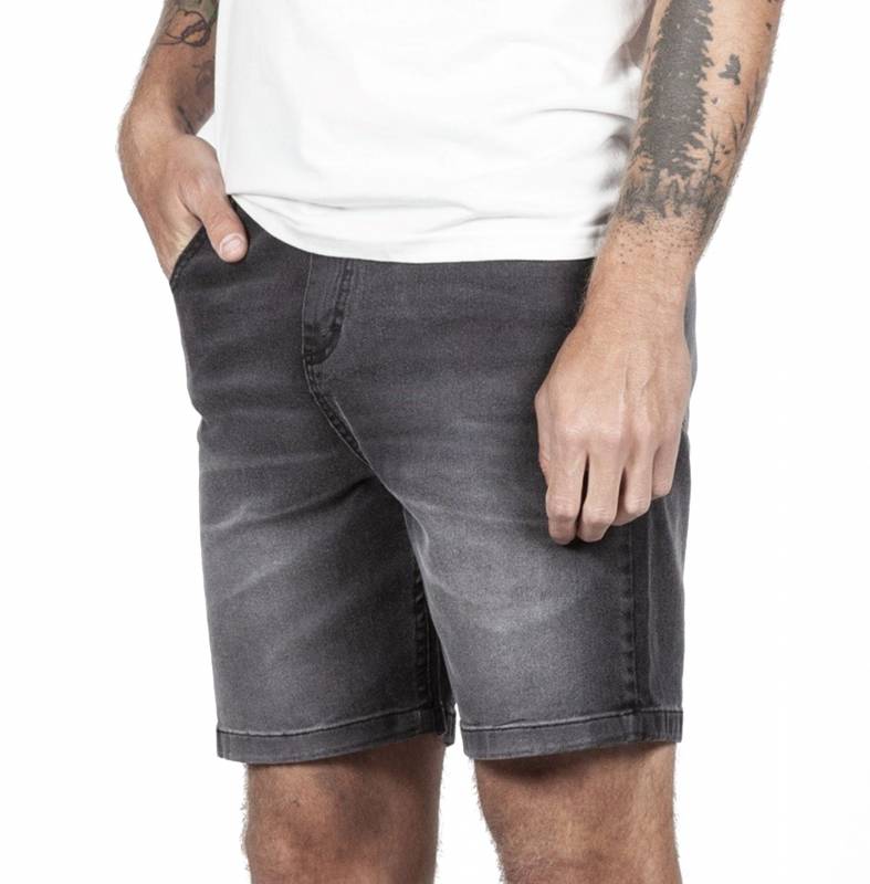 BERMUDA REGULAR OILY RIDE NEGRO GASTADO