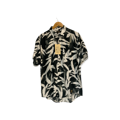 CAMISA FIBRANA HAWAIANA HOJAS NEGRAS