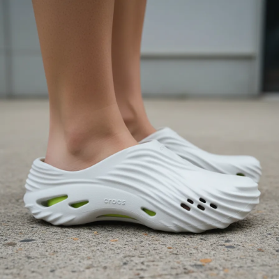 ZUECOS CROCS ECHO WAVE ATMOSPHERE GRIS UNISEX