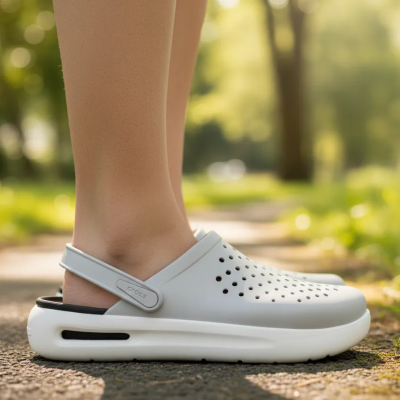 ZUECOS CROCS INMOTION CLOG FOG GRIS BLANCO UNISEX